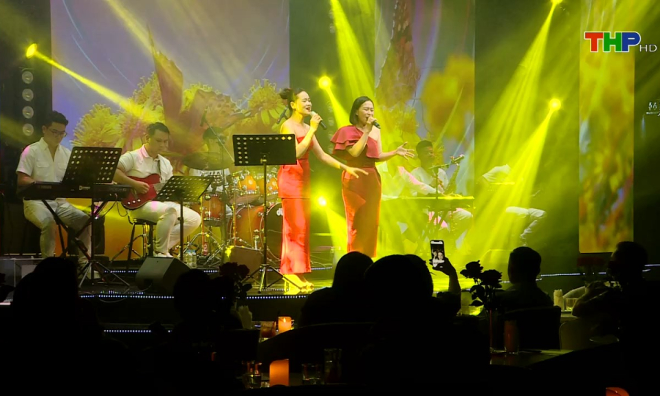 Ng&agrave;y nữa để y&ecirc;u thương: Đ&ecirc;m nhạc thiện nguyện "&Aacute;nh s&aacute;ng sau b&atilde;o"