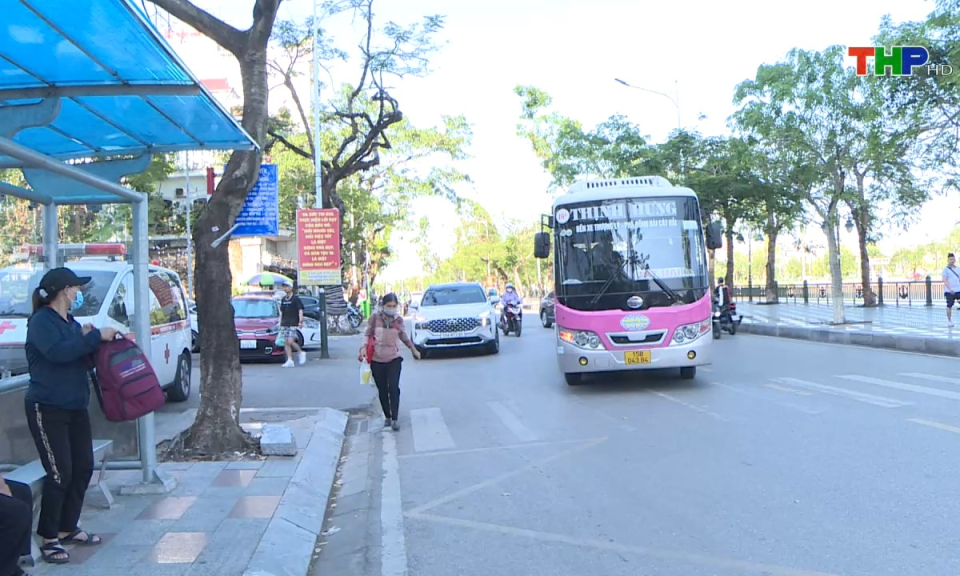 An to&agrave;n giao th&ocirc;ng: Thực trạng v&agrave; giải ph&aacute;p ph&aacute;t triển giao th&ocirc;ng c&ocirc;ng cộng