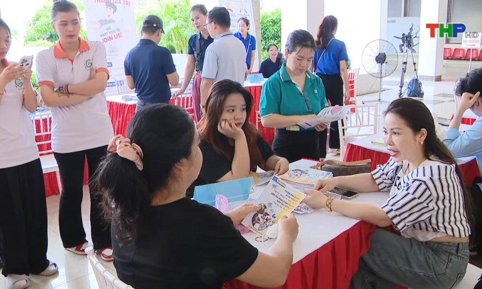 An sinh x&atilde; hội: Hỗ trợ giải quyết việc l&agrave;m cho người lao động