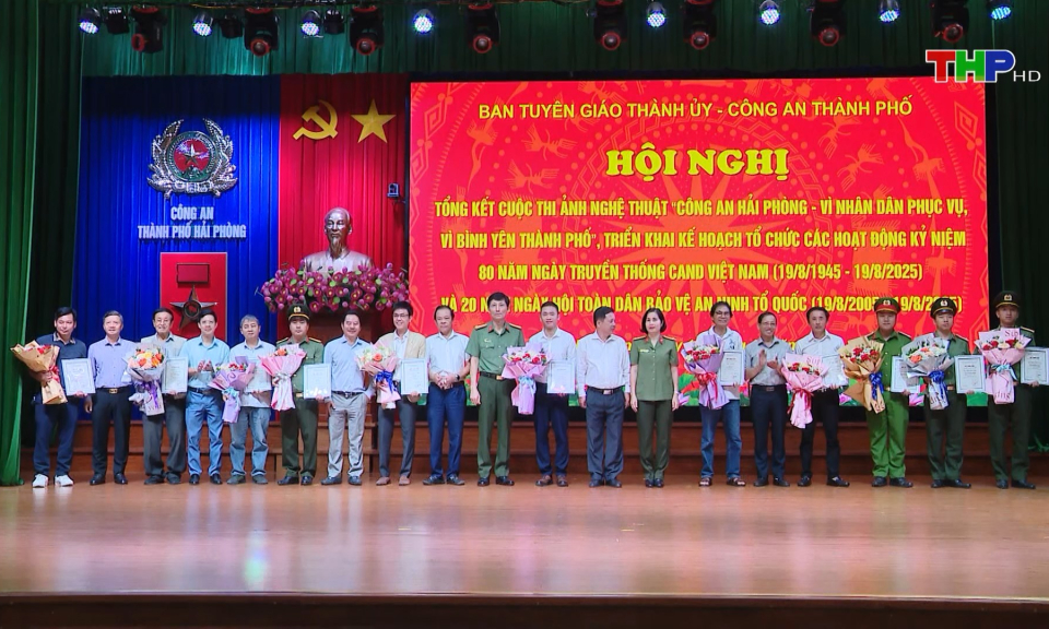 &ldquo;C&ocirc;ng an Hải Ph&ograve;ng v&igrave; nh&acirc;n d&acirc;n phục vụ, v&igrave; b&igrave;nh y&ecirc;n th&agrave;nh phố&rdquo;