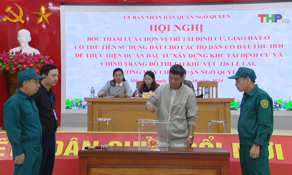 Bốc thăm vị tr&iacute; t&aacute;i định cư dự &aacute;n 