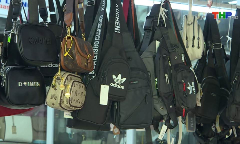 Kinh tế v&agrave; đ&ocirc; thị: Nhận diện để ph&ograve;ng tr&aacute;nh h&agrave;ng giả, h&agrave;ng k&eacute;m chất lượng