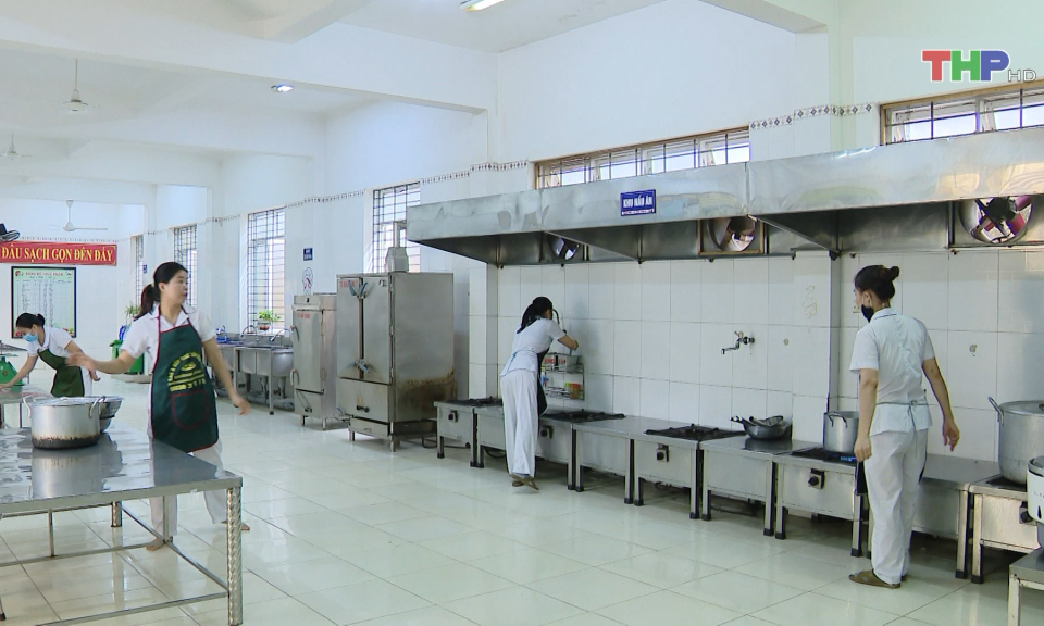 Bảo đảm an to&agrave;n thực phẩm trong trường học 