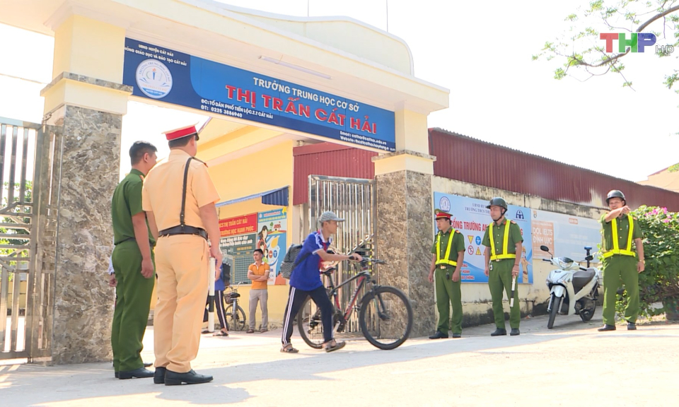 Hiệu quả m&ocirc; h&igrave;nh &ldquo;Cổng trường an to&agrave;n giao th&ocirc;ng&rdquo;