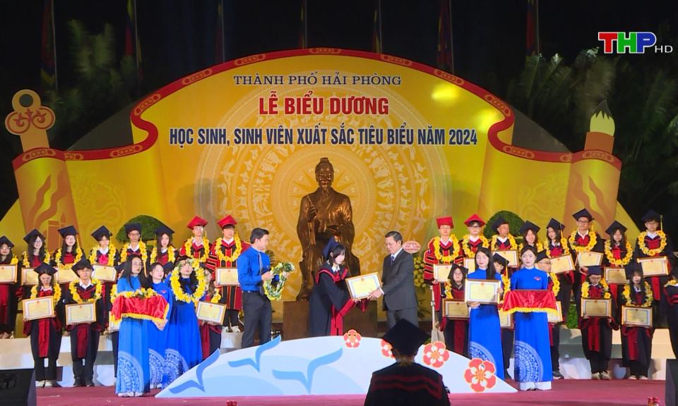 Lễ biểu dương Học sinh, sinh vi&ecirc;n xuất sắc ti&ecirc;u biểu th&agrave;nh phố Hải Ph&ograve;ng  