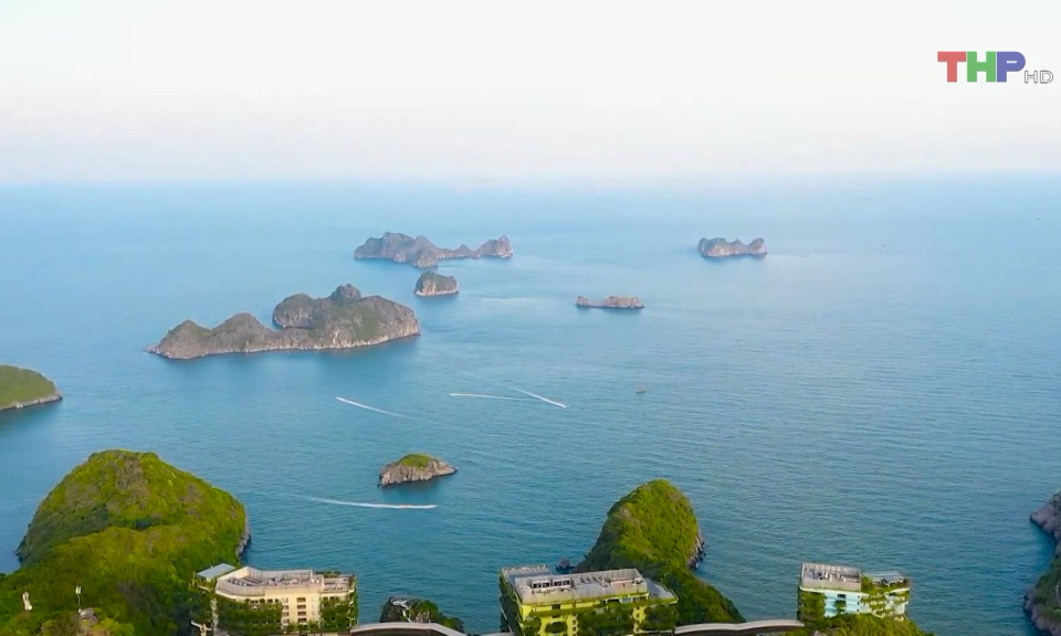 Ph&aacute;t triển du lịch gắn với bảo vệ m&ocirc;i trường 