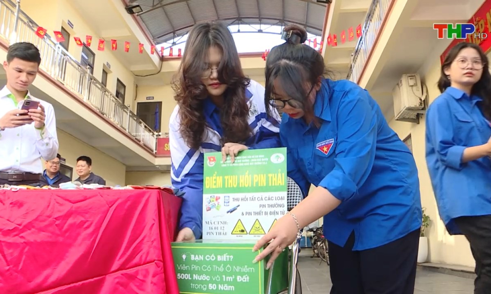 Học tập v&agrave; l&agrave;m theo tư tưởng, đạo đức, phong c&aacute;ch Hồ Ch&iacute; Minh: L&agrave;m c&ugrave;ng d&acirc;n