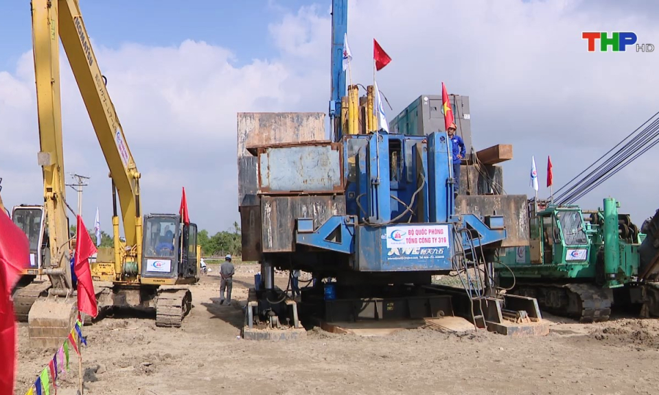 Bản tin tiếng Anh (25/11/2024)