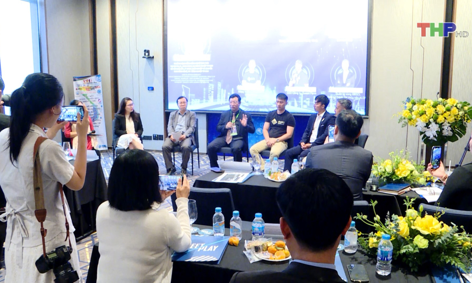 Khai th&aacute;c nguồn lực từ Chuyển đổi k&eacute;p cho khởi nghiệp s&aacute;ng tạo