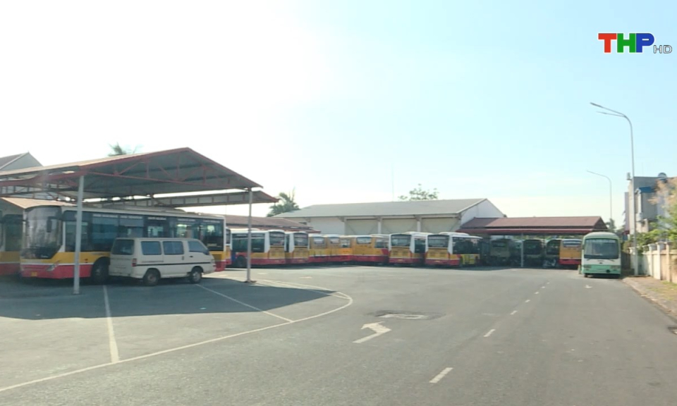 An to&agrave;n giao th&ocirc;ng: Thực trạng b&atilde;i đỗ xe khu vực ven đ&ocirc;