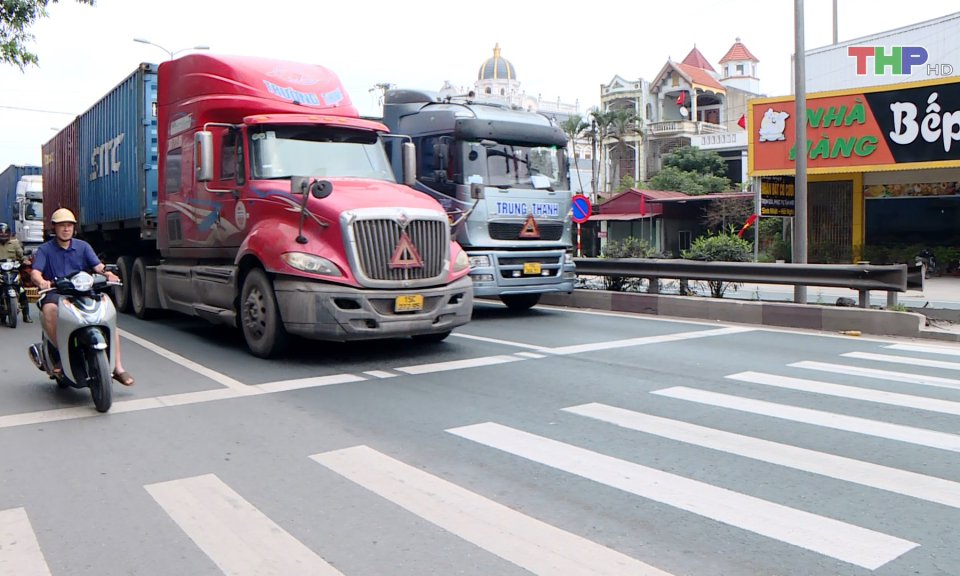 Bảo đảm ATGT tr&ecirc;n c&aacute;c tuyến Quốc lộ