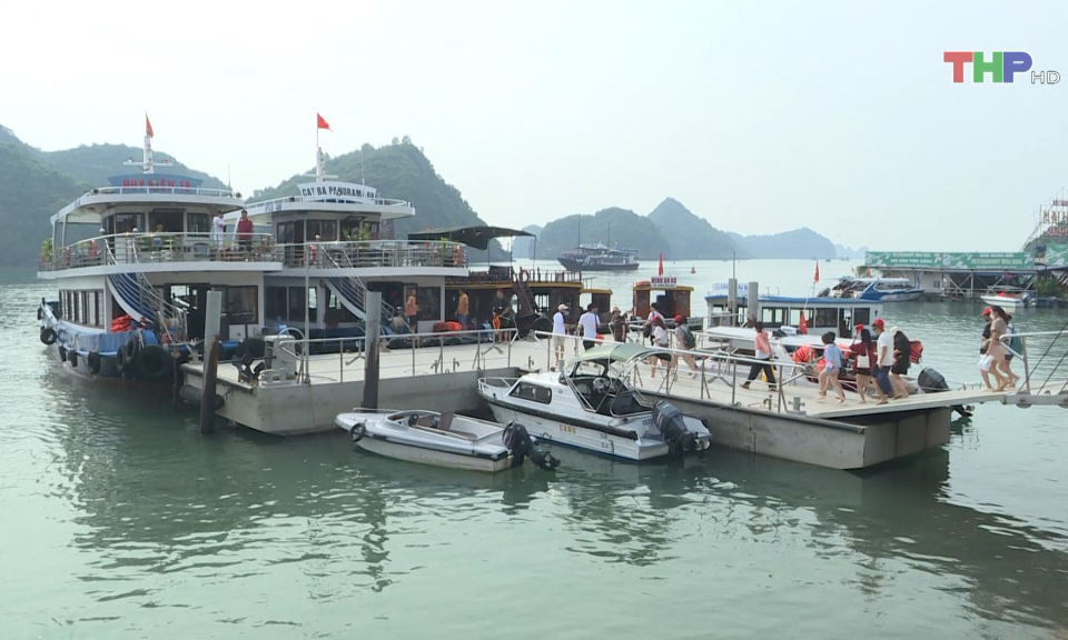 C&aacute;t B&agrave; đ&oacute;n gần 3,5 triệu lượt kh&aacute;ch sau 11 th&aacute;ng