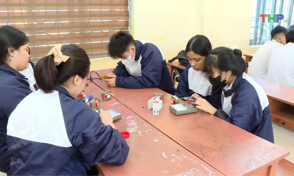 Bản tin thời sự trưa (11/12/2024)