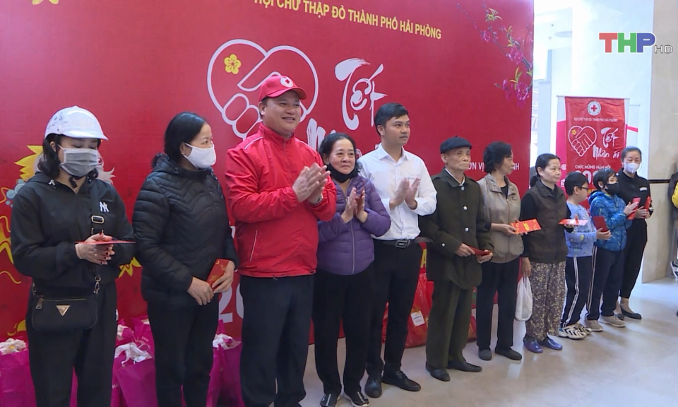 Chương tr&igrave;nh 'Tết Nh&acirc;n &aacute;i' Xu&acirc;n Ất Tỵ 