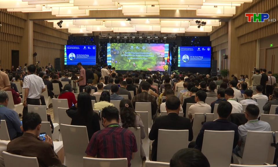 Bản tin tiếng Trung (12/12/2024)