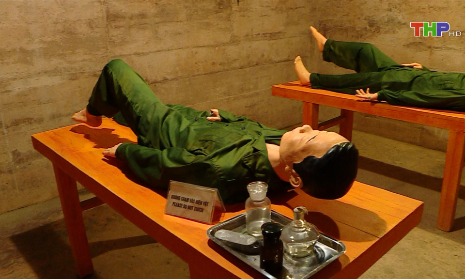 Di t&iacute;ch Hang Qu&acirc;n y tr&ecirc;n đảo C&aacute;t B&agrave;