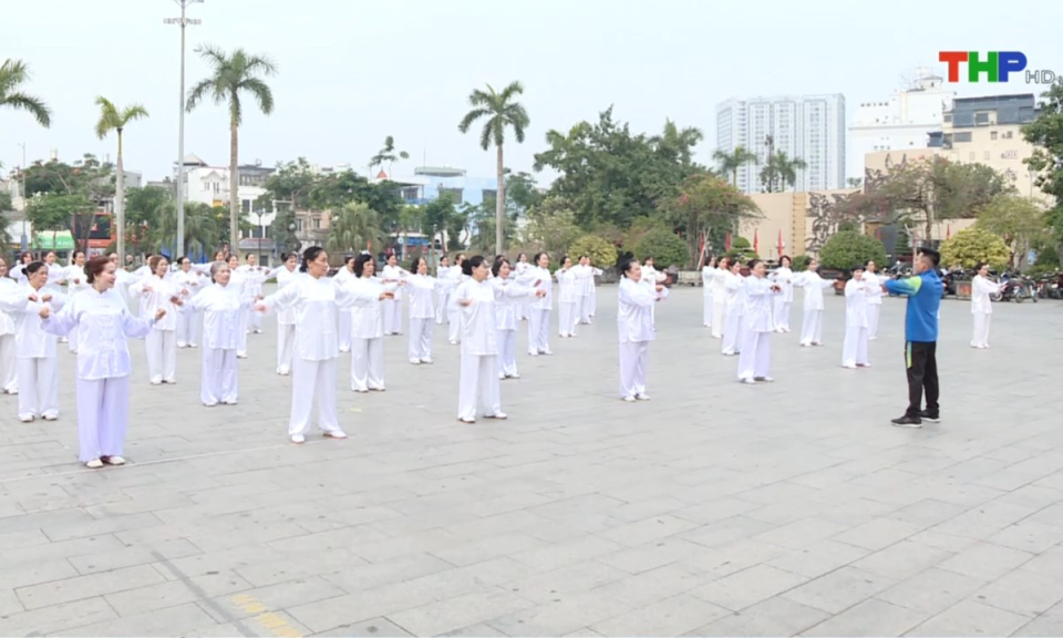 Cận cảnh: Vui khỏe c&oacute; &iacute;ch