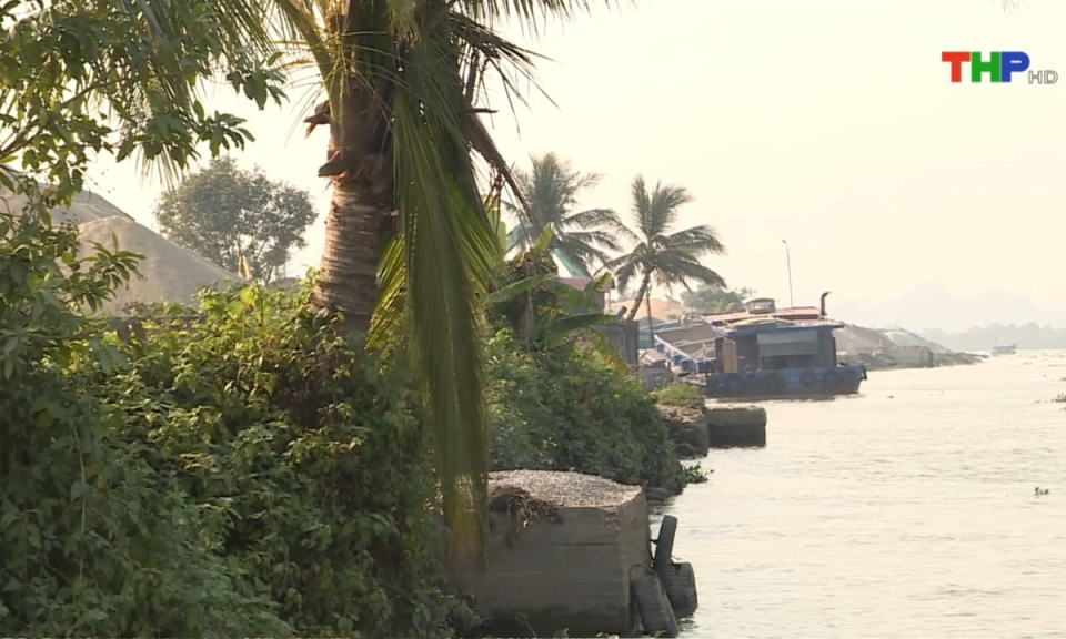 Ph&aacute;p luật v&agrave; cuộc sống: Quyết liệt xử l&yacute; vi phạm h&agrave;nh lang đ&ecirc; điều