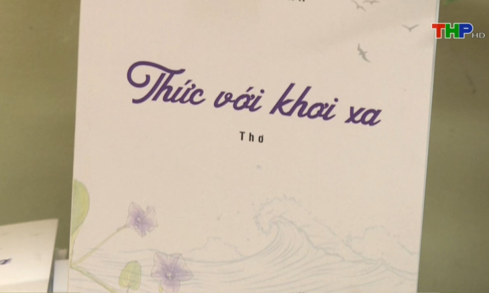 &Acirc;m vang miền cửa biển: Thức với khơi xa