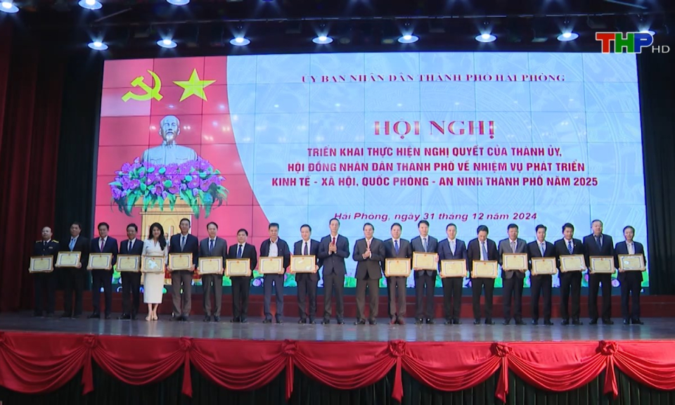 Bản tin tiếng Trung (01/01/2025)