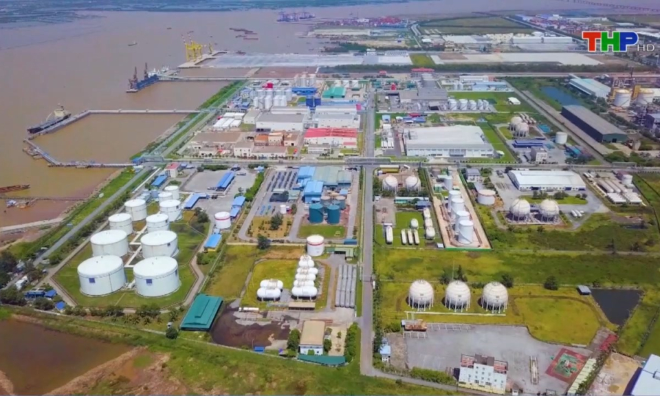 Đại biểu nh&acirc;n d&acirc;n với cử tri: Nghị quyết ph&aacute;t triển kinh tế x&atilde; hội