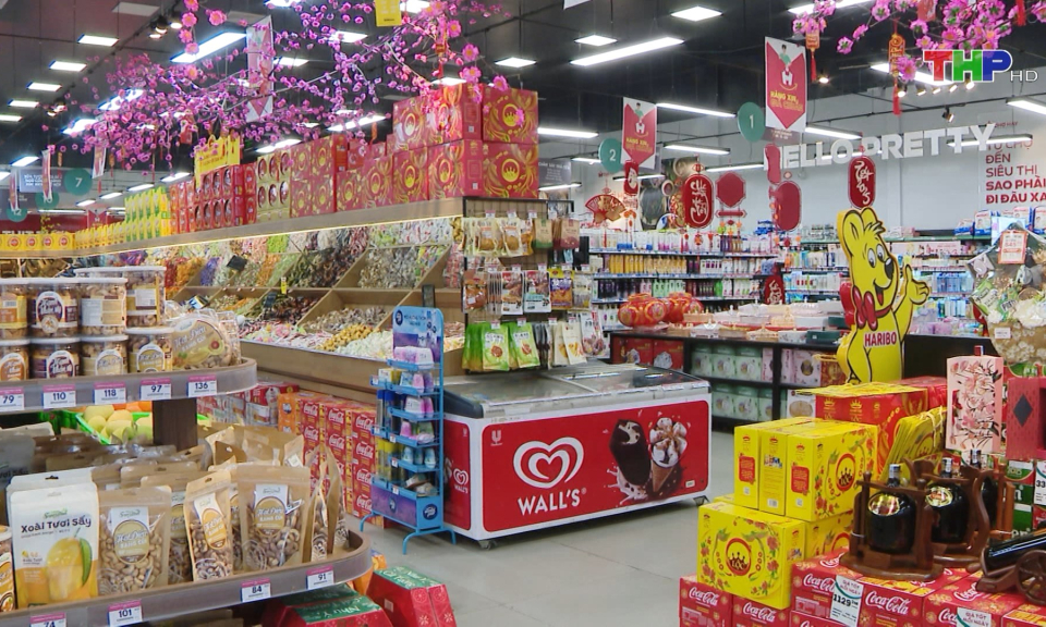 Phong ph&uacute; h&agrave;ng Việt phục vụ thị trường Tết
