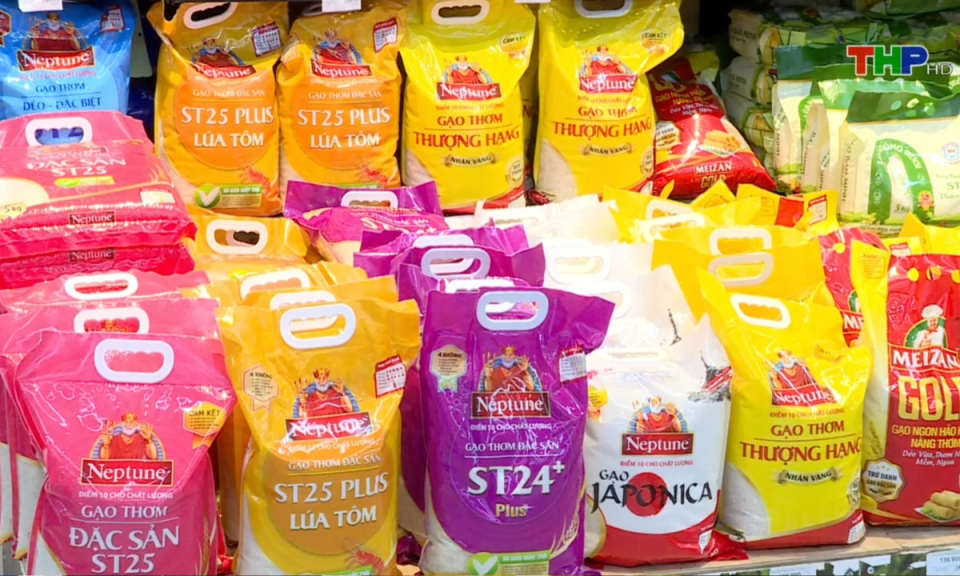 Kinh tế v&agrave; đ&ocirc; thị: Đa dạng k&ecirc;nh b&aacute;n h&agrave;ng phục vụ Tết