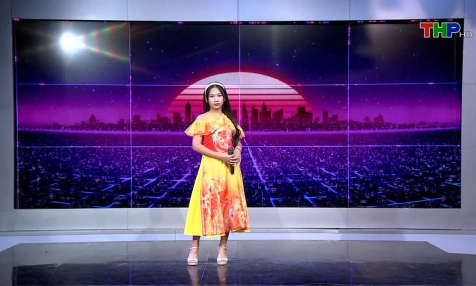 Lăng k&iacute;nh tuổi hoa: Xu&acirc;n y&ecirc;u thương