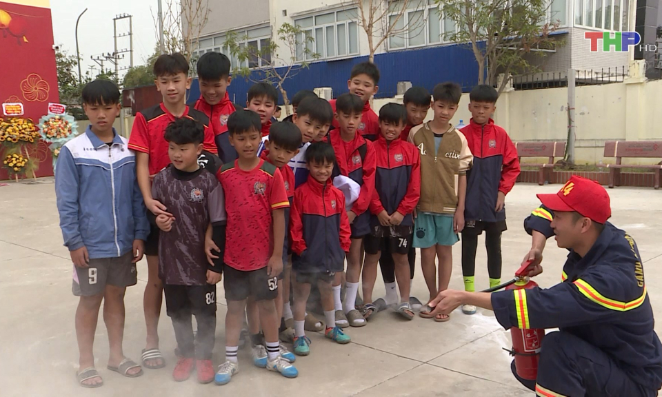 N&acirc;ng cao trải nghiệm cộng đồng về PCCC v&agrave; CNCH  