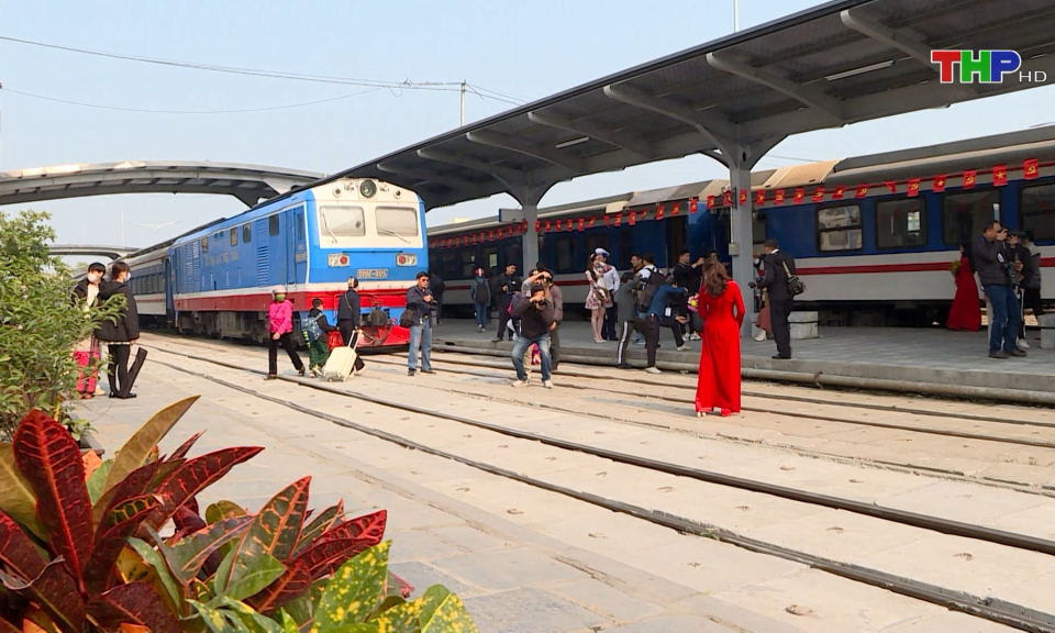 Cao điểm vận tải h&agrave;nh kh&aacute;ch