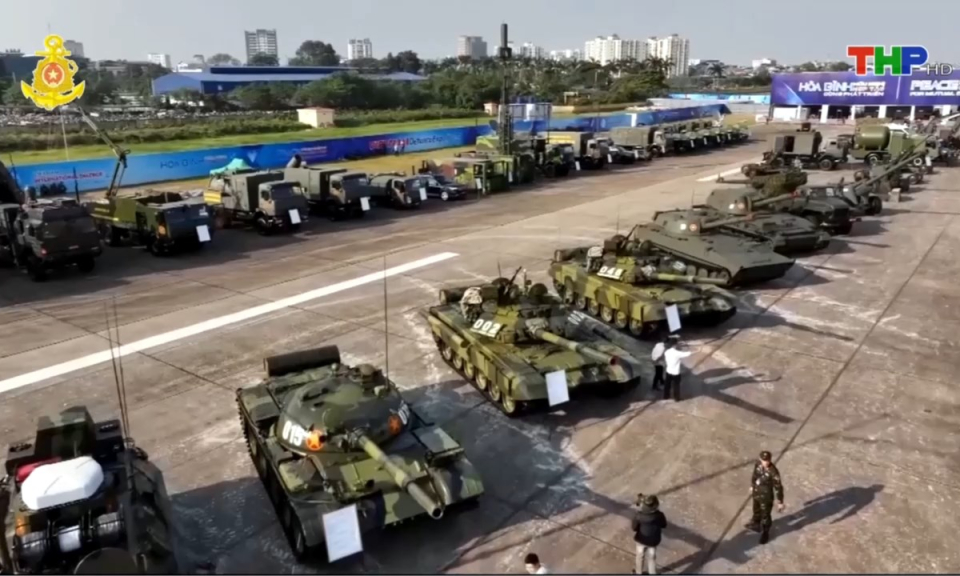 Tổ quốc v&agrave; người chiến sĩ Hải qu&acirc;n: Dấu ấn hải qu&acirc;n ở Triển l&atilde;m Quốc ph&ograve;ng quốc tế 2024