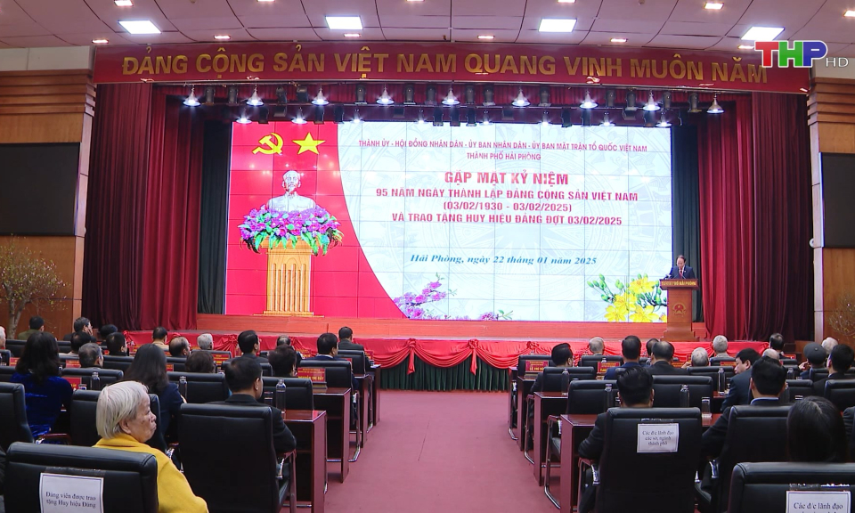 Gặp mặt kỷ niệm 95 năm Ng&agrave;y th&agrave;nh lập Đảng Cộng sản Việt Nam 