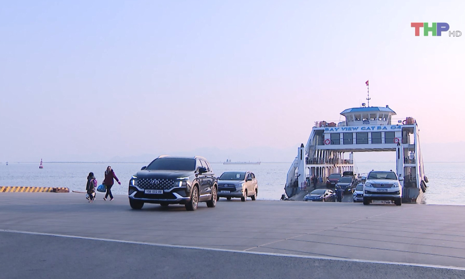 Bảo đảm ATGT ra đảo C&aacute;t B&agrave; 