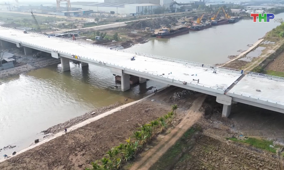 Bảo đảm tiến độ Dự &aacute;n cầu vượt s&ocirc;ng H&oacute;a