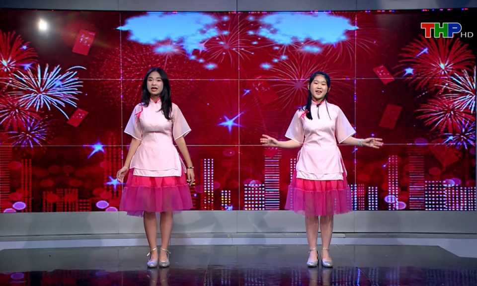 Vitamin tuổi hồng: Kh&uacute;c giao thừa