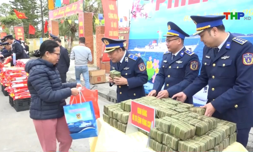 V&igrave; cộng đồng: Qu&agrave; xu&acirc;n đến với đảo tiền ti&ecirc;u