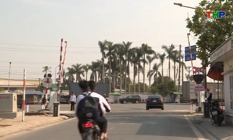 Hộp thư truyền h&igrave;nh: X&oacute;a bỏ lối đi tự mở đảm bảo an to&agrave;n đường sắt