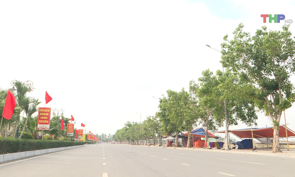 Sắc xu&acirc;n tr&ecirc;n qu&ecirc; hương Trạng Tr&igrave;nh