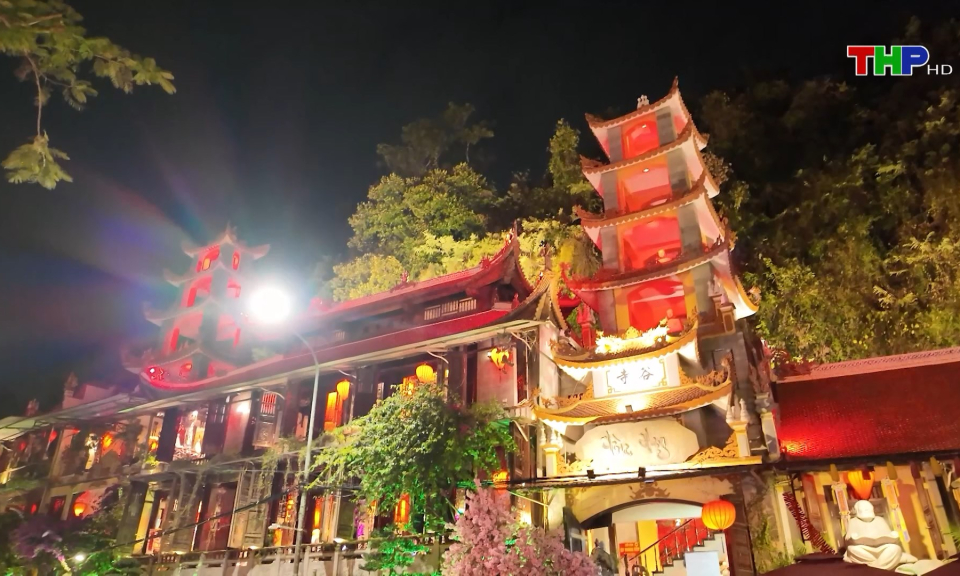 Du lịch t&acirc;m linh thu h&uacute;t du kh&aacute;ch  