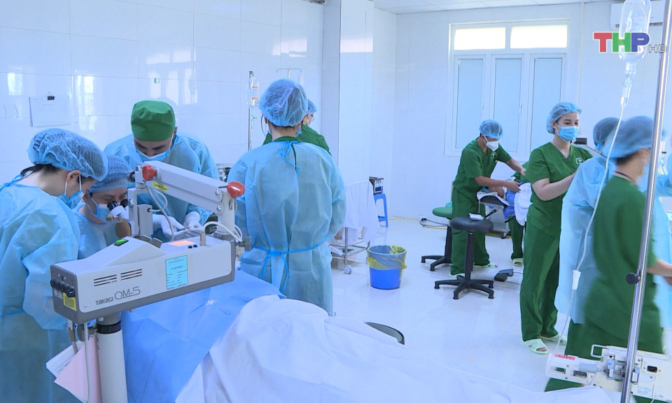 Hướng tới mục ti&ecirc;u n&acirc;ng cao chất lượng kh&aacute;m, chữa bệnh  