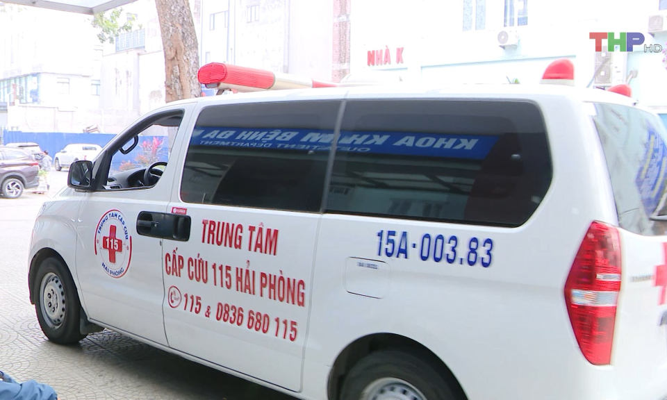 Xung quanh vấn đề nhường đường cho xe ưu ti&ecirc;n