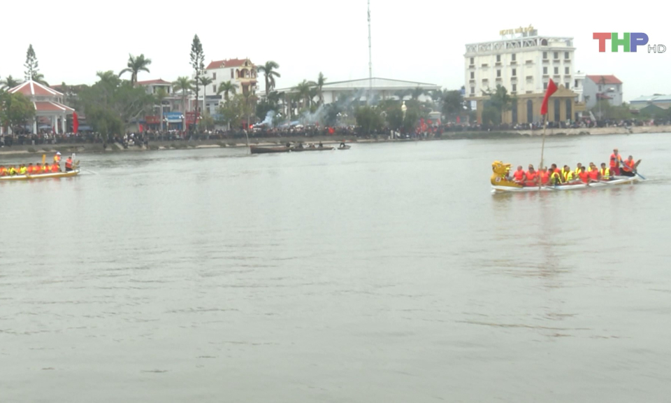 Giải đua thuyền Rồng tr&ecirc;n s&ocirc;ng Đa Độ