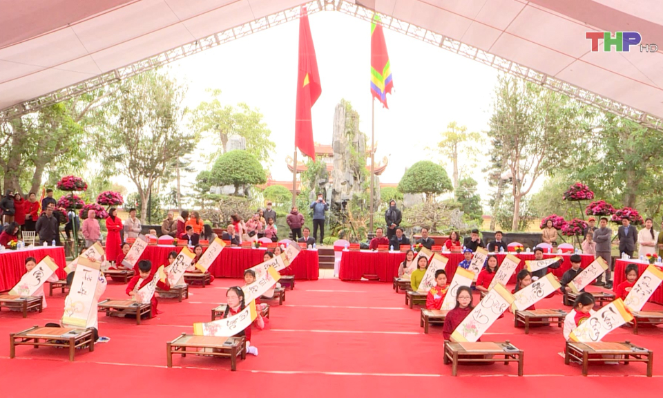 Huyện An L&atilde;o tổ chức Lễ khai b&uacute;t Xu&acirc;n Ất Tỵ 