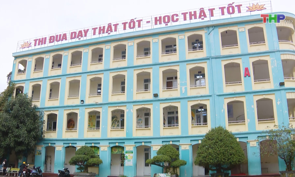 Thực hiện nghi&ecirc;m quy định về dạy th&ecirc;m, học th&ecirc;m