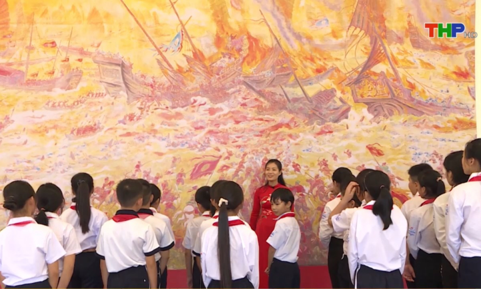 Gi&aacute;o dục v&agrave; đ&agrave;o tạo: Bồi đắp t&igrave;nh y&ecirc;u qu&ecirc; hương, đất nước cho học sinh