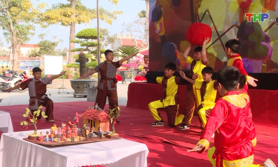 Ph&aacute;t huy tinh hoa văn h&oacute;a truyền thống 