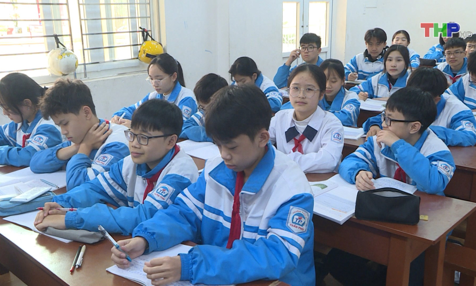 Thực hiện nghi&ecirc;m quy định về dạy th&ecirc;m, học th&ecirc;m