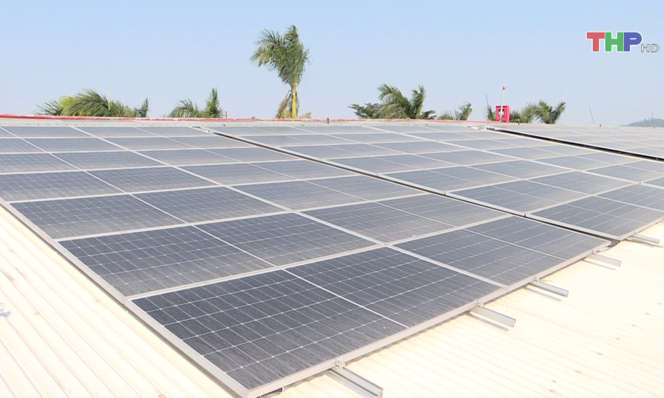 Ph&aacute;t triển năng lượng t&aacute;i tạo  