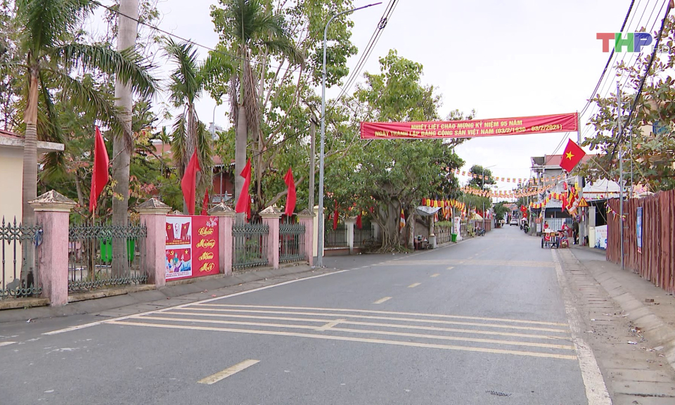 Ho&agrave;n thiện hệ thống hạ tầng giao th&ocirc;ng