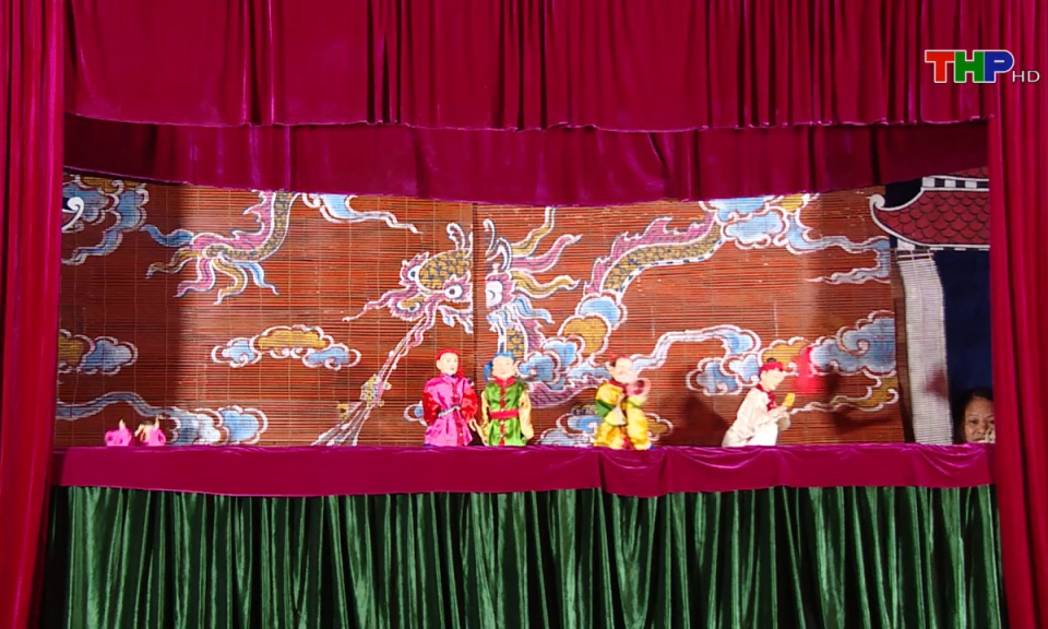 Lăng k&iacute;nh tuổi hoa: D&aacute;ng h&igrave;nh của thanh &acirc;m